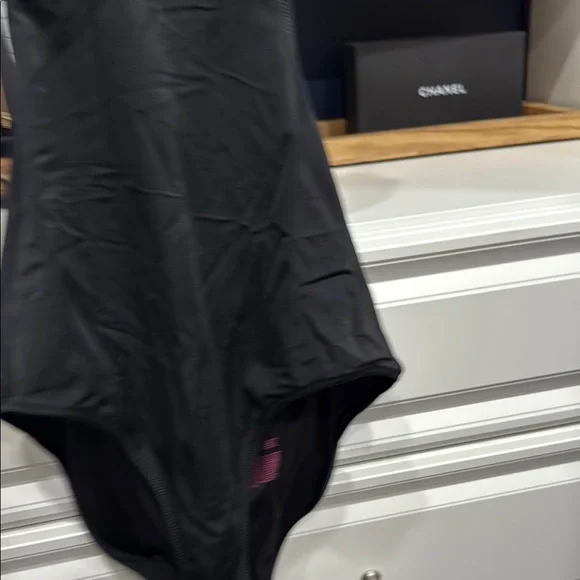 VICTORIA’S SECRET SZ M Black One-Piece Swimsuit - Picture 3 of 10